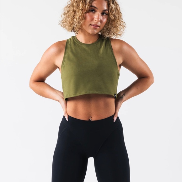 NWT ALPHALETE Womens OT Muscle Tank Workout Crop Shirt Green Sz SMALL - Picture 2 of 6